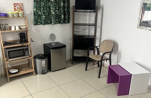 Noord Apartamento | Een Studio met Zwembad !