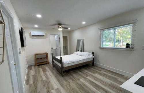 Hunt Club Cabaña | Efficiency in a guest house close to Wellington