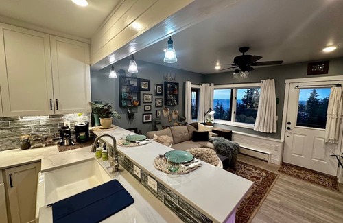 Sitka Apartamento | Efficiency Rental with Ocean Views