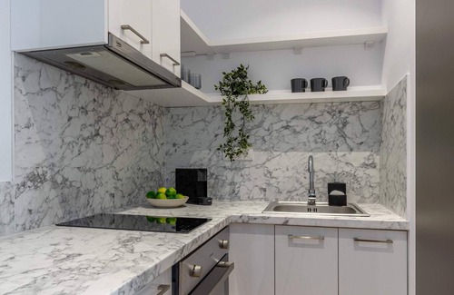 Bucharest City-Centre Apartamento | Modern 1BR in Piata Romana