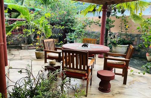 Zig Zag Ward Apartamento | Effie Mountain View coco villa