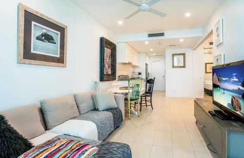 Newstead Apartamento | Effortless Resort-style 2BR With Pool and Gym