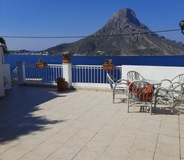 Massouri Apartamento | Eftychias residence