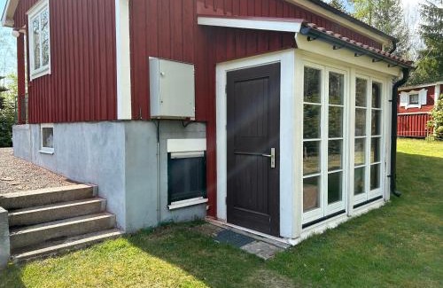Urshult Casa | Egen stuga nära Åsnen, Tallbacken
