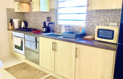 Frigate Bay Apartamento | Egg Chair Comfort with Incredible Ocean Views