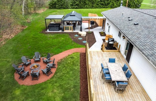 Egg Harbor Casa | Egg Harbor Escape|Sauna|Hot Tub|Privacy|