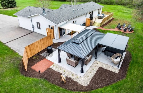 Egg Harbor Casa | Egg Harbor Escape|Sauna|Hot Tub|Privacy|