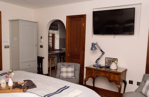Stockbridge Cabaña | EGREMONT RUSSET, THE APPLE ROOMS, pet friendly in Stockbridge