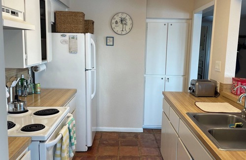 Matagorda Condominio | Egrets' Landing 2-bedroom 2-Bath Coastal Condo Minutes from Beach Entrance
