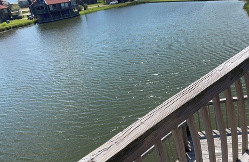 Matagorda Condominio | Egrets' Landing 2-bedroom 2-Bath Coastal Condo Minutes from Beach Entrance