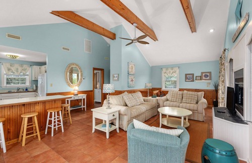 Duck Casa | "Ehh, What's up, Duck": Private Pool, Dog-Friendly, Short Walk to Beach Access