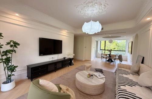 Huangpu Apartamento | EHUB - Shanghai Garden High Quality Apartment near the Bund