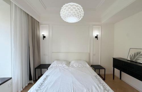 Huangpu Apartamento | EHUB - Shanghai Garden High Quality Apartment near the Bund