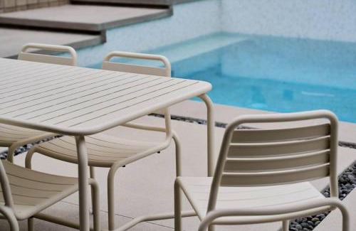 Thousand Oaks Casa | Eichler Mid Century Modern Designer Pool/Jacuzzi