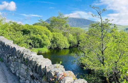 Caernarfon Casa | Eilio Cottage- Closely located to Snowdon