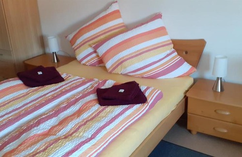 Schmidmuhlen Cama Y Desayuno | Einladene Fremdenzimmer mit Außengastronomie