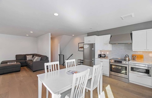 East Queen Anne Apartamento | Einstein's Time-Traveling Sweet Suite