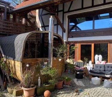 Frankisch-Crumbach Apartamento | Einzimmerapartment mit Fass Sauna (und Pool)