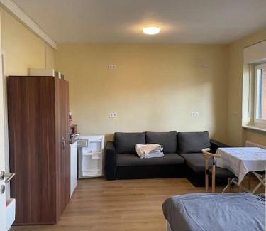 Westend Apartamento | Einzimmerwohnung + Dusche und WC