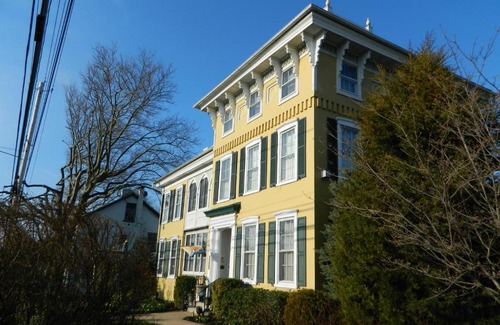 Neffsville Cama Y Desayuno | EJ Bowman House Bed & Breakfast