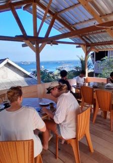 Jerowaru Casa | Ekas beach guesthouse and restaurant