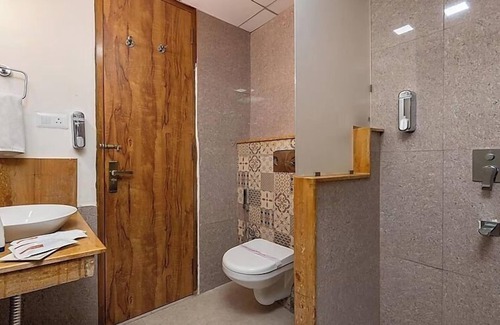 Tapovan Hotel | Ekawa Ganga by Lawrence Hotels