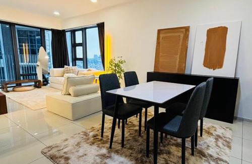 Taman Mutiara Apartamento | Ekocheras Premium Suite by Roomsy, Kuala Lumpur