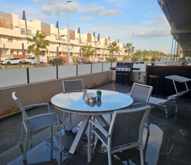 Pueblo Latino Apartamento | El ancla de playa elisa