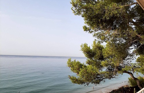 El Roc de Sant Gaieta Apartamento | El balcó del Roc. Apartamento en 1ª línea de mar, dos terrazas , ideal familias