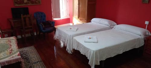 Sarria Cama Y Desayuno | EL BORDON DE LA CASA BATALLON