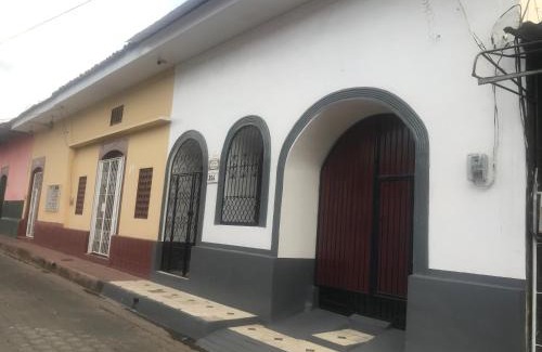 Leon Casa | El Callejon Guest House