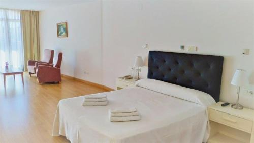 Nueva Milla de Oro Hotel | El Campanario del Paraíso