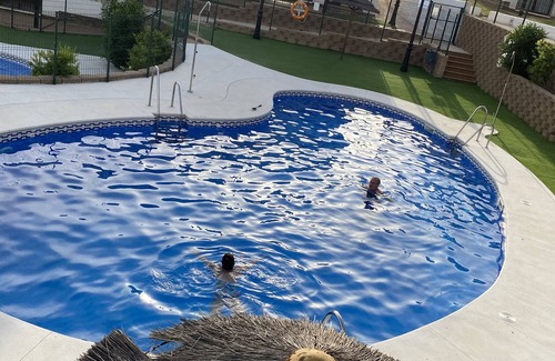 El Ronquillo Cabaña | Casa Rural a estrenar, en urb. Priv. con 4 piscinas y pista de pád