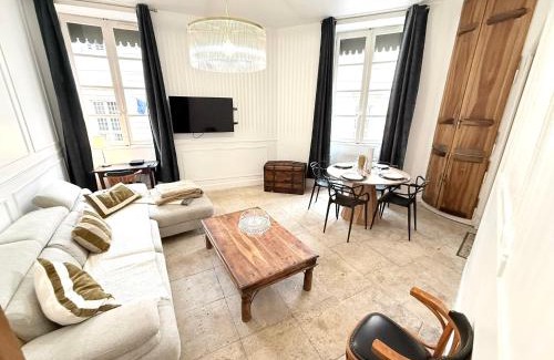 Nimes City Centre Apartamento | El Carmen 60m2 - Nîmes centre Gare TGV - Wifi
