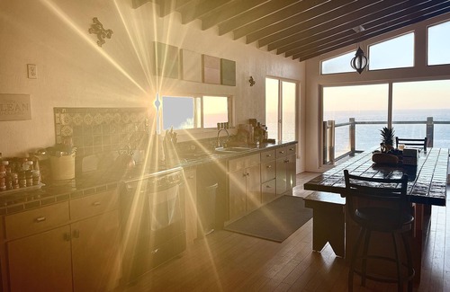 Ensenada Otro | El castillo del mar en Baja Off the Grid: un estreno de Eco Adventure Resort & Villa