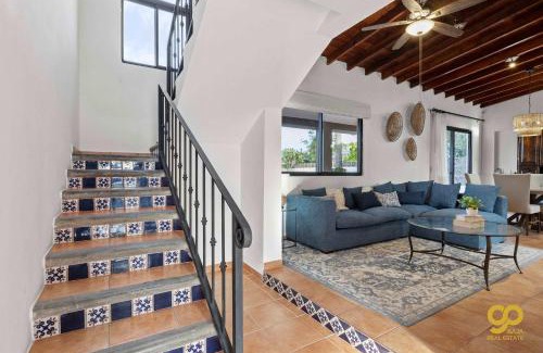 El Centenario Casa | El Centenario Fully-equipped Home Steps to Beach