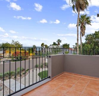El Centenario Casa | El Centenario Fully-equipped Home Steps to Beach