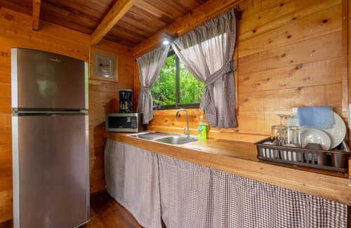 Santa Rosa Cabina | El Ciprés | Stunning Views | BBQ | Natural Wonders