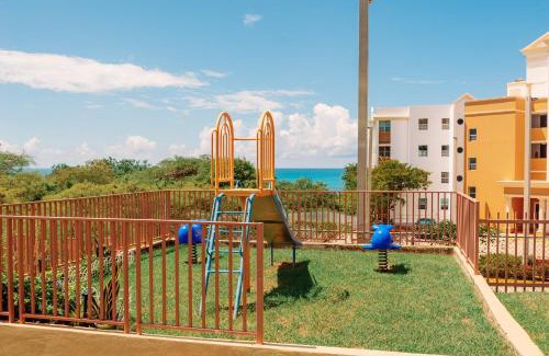 El Combate Casa | El Combate Condos, Enjoy Ocean Views and Pool Fun
