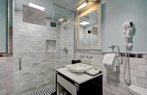 Downtown Las Vegas Hotel | El Cortez Hotel and Casino - 21 and Over