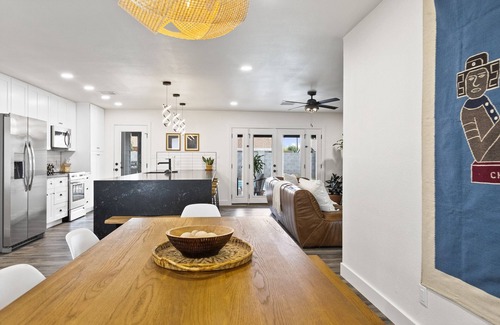 Meyer Park Casa | El Descanso in Meyer Park - Heated Pool