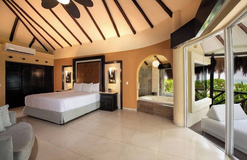 Villa Juarez Hotel | El Dorado Casitas Royale, Catamaran, Cenote, All & More Inclusive - Adults Only