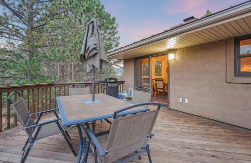 Briargate Casa | El Dorado- Cozy Retreat-Hot Tub-Upper Level