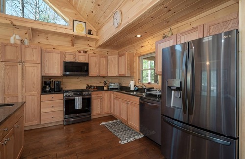 Brevard Casa | El Escorpio North - Log Cabin-Pool Table-Fire-pit, PRIVATE