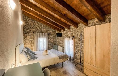 Sant Guim de Freixenet Casa | El Forn de Freixenet con servicios de un hotel