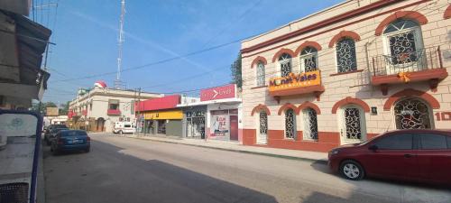 Zona Centro Casa | El hotel más céntrico de Cd Valles con estacion de autobuses a media cuadra que te llevara a toda la huasteca
