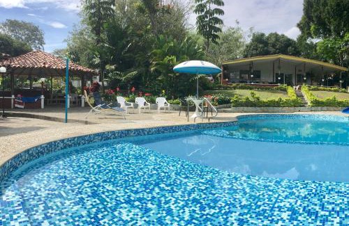 Pereira Casa | El Jardín de los Colibríes - Pereira, Risaralda