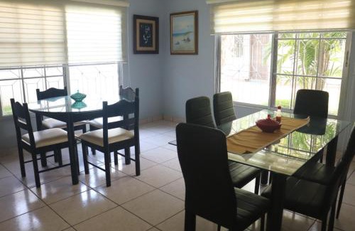 Sector 1 Nor-Oeste Cama Y Desayuno | El Jardin de la Nonna