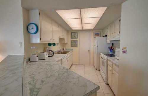 Fort Walton Beach Casa | El Matador 444 - Beautiful views of the Gulf and pool