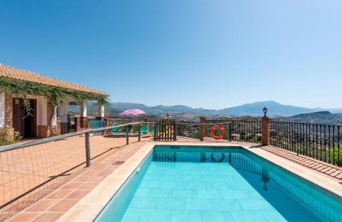 Comares Chalet De Esquí | El Mirador del Abuelo